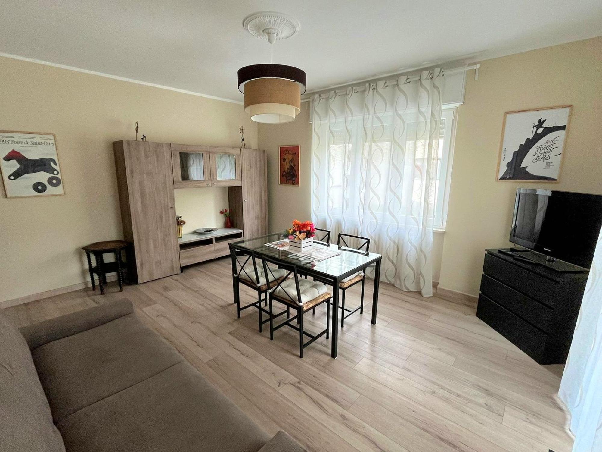 Maison Martina 'Free Parking' Aosta Luaran gambar